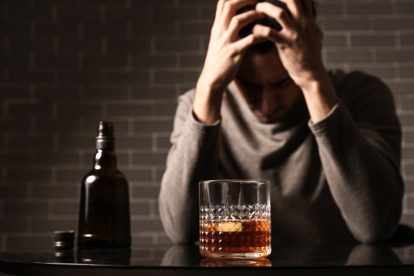 Hormonal Effects of Alcohol: How It Impacts Fat Storage and Appetite